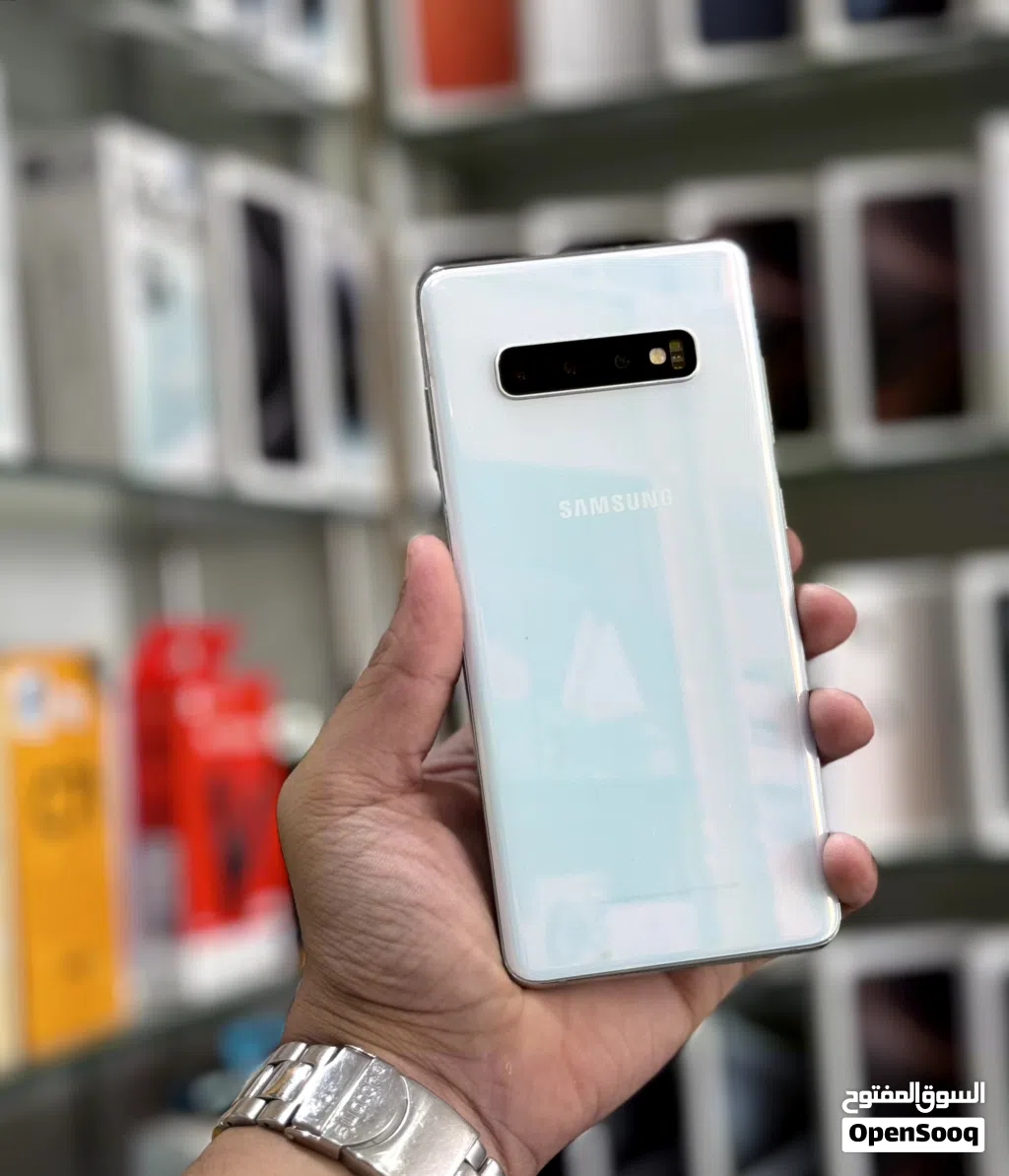 عرض خاص : Samsung S10 plus 128gb هاتف نظيف جدا بحالة الوكالة بدون اي مشاكل أو شموخ مع ضمان و ملحقات