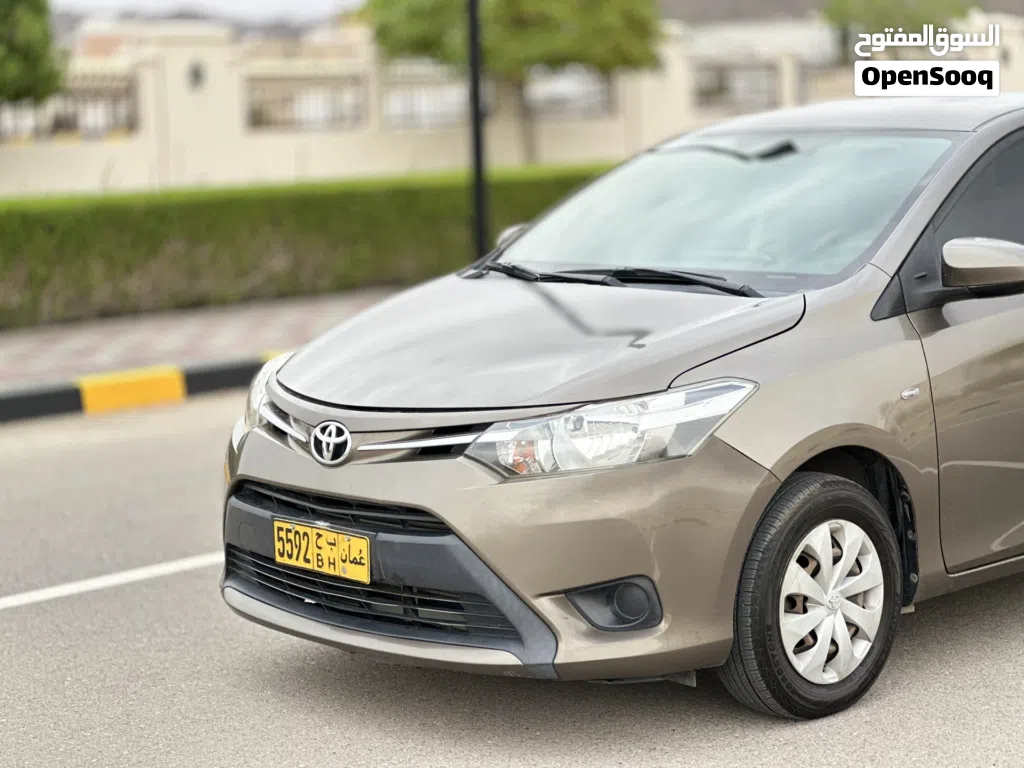 Toyota Yaris E