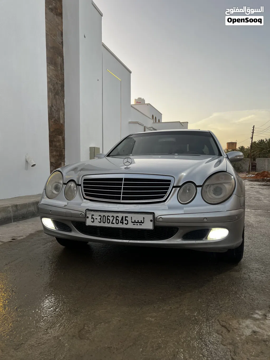 Mercedes Benz E-Class E 200