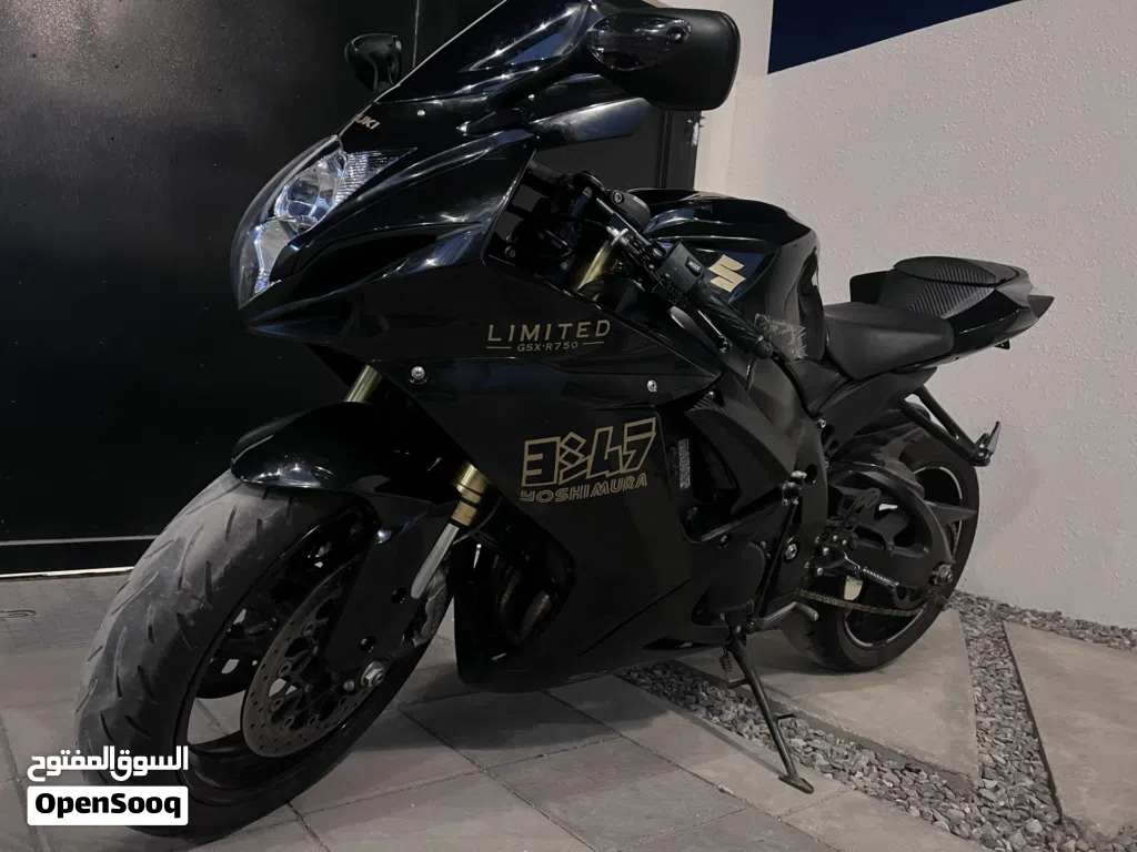 Suzuki GSX-R750