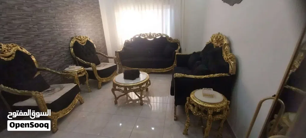 كنب للبيع حالة ممتازة استعمال خفيف بس شهر