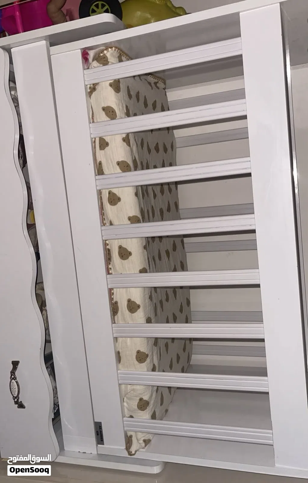 سرير اطفال للبيع