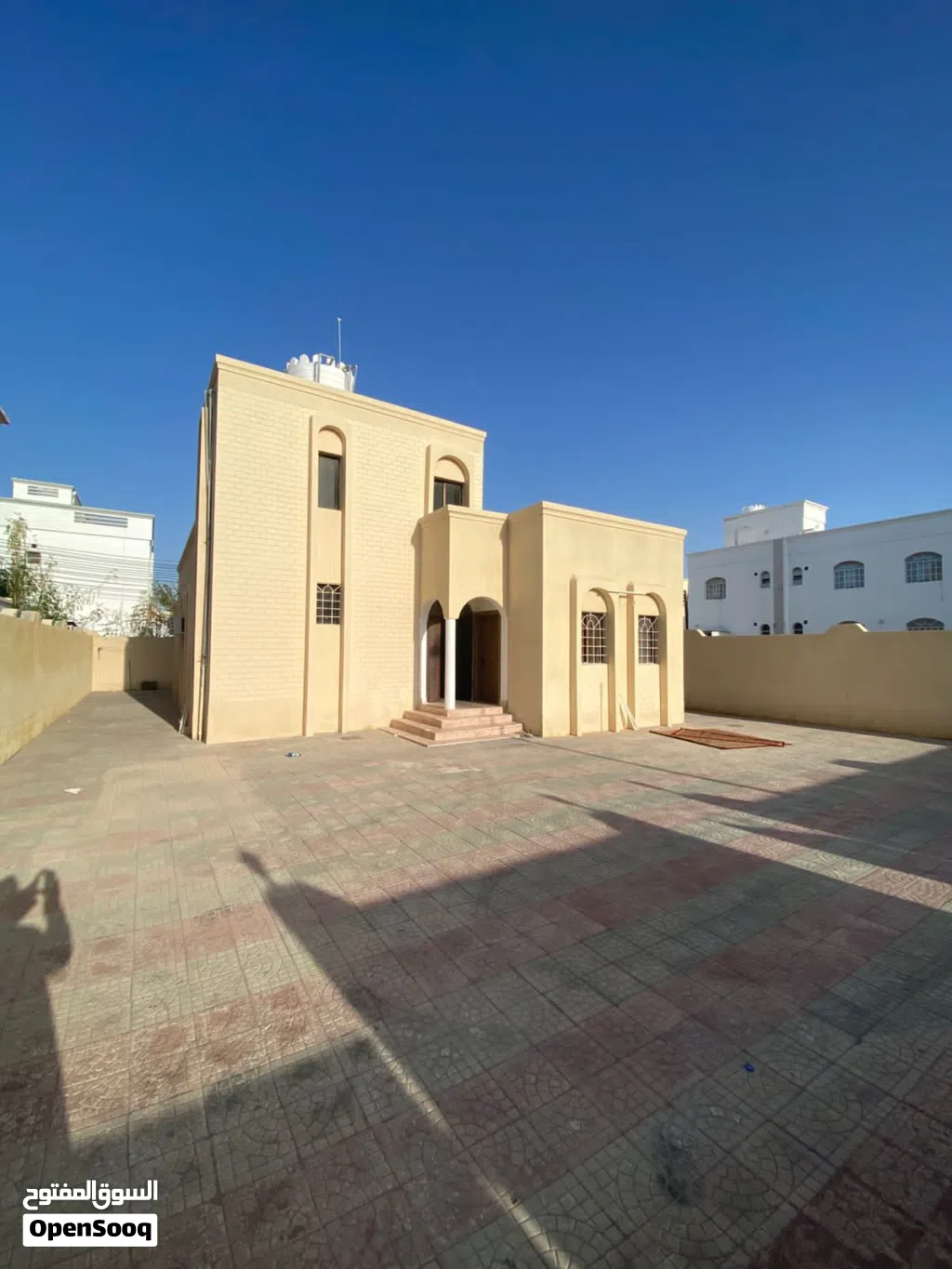 بيت للإيجار
