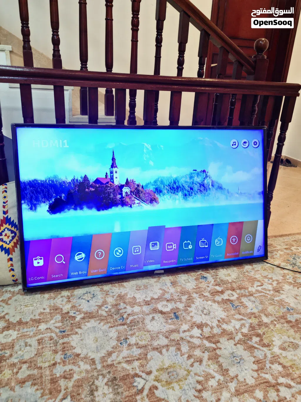 SMART LG TV 55 inch good condition تلفزيون ال جي ف حاله جيده