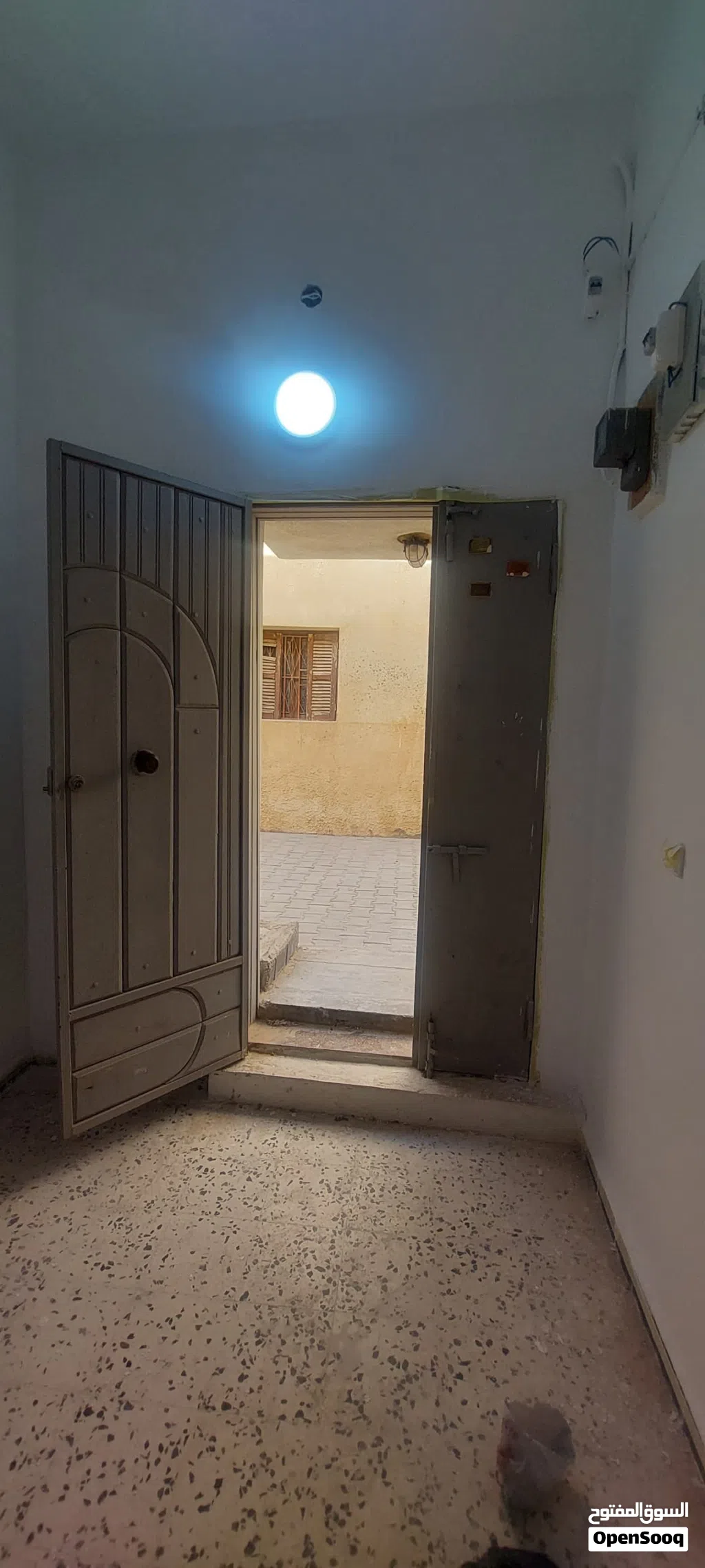منزل أرضي بي سطح مستقل مطلوب عائله مصريه سودانيه زناته الجديده قرب سيمافرو
