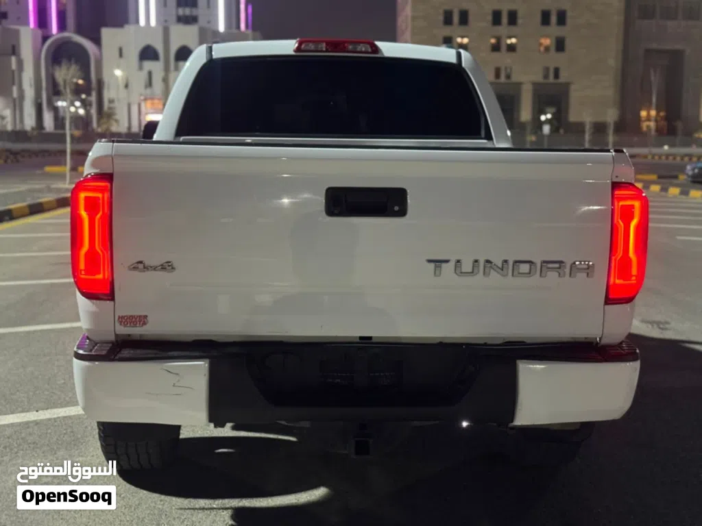 Toyota Tundra SR5