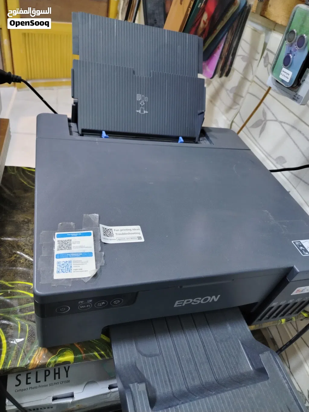 طابعة ايبسون l8050 + جهاز uv للطباعه على الكفرات