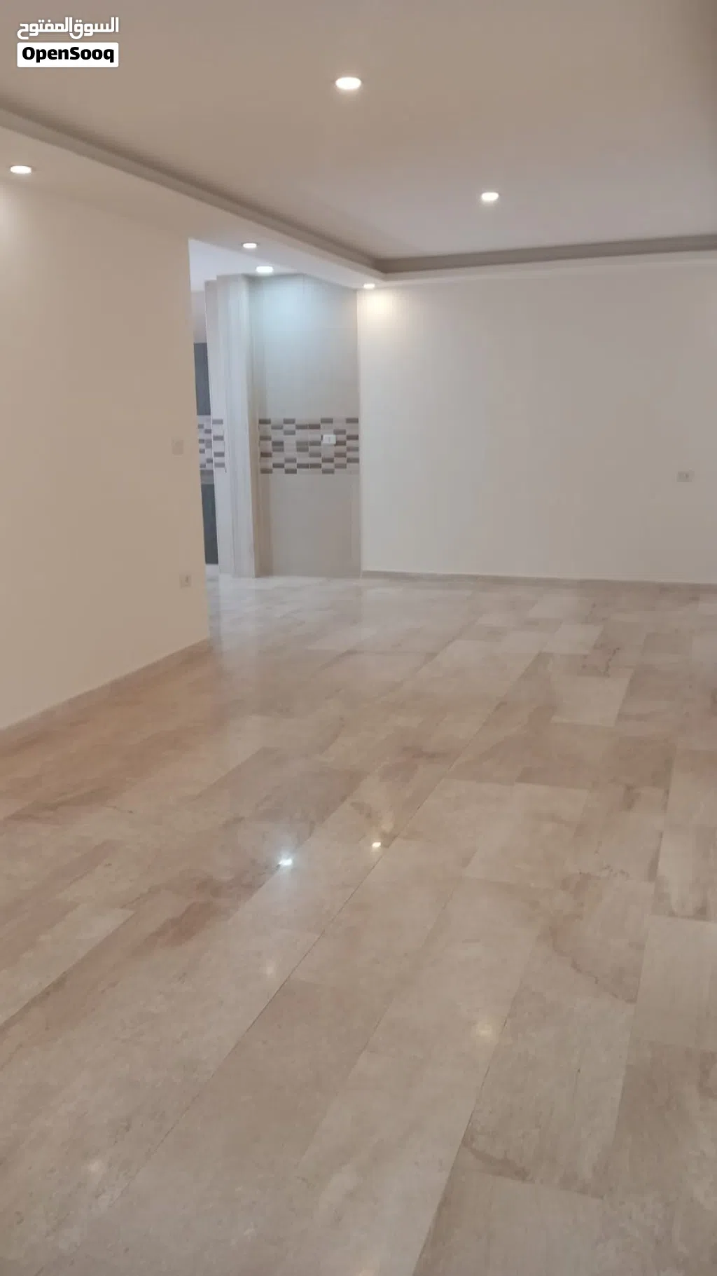 السابع ـ شقق فارغه للايجار مناسبه جدا لعرسان لا تحتاج صيانه جاهزه للسكن
