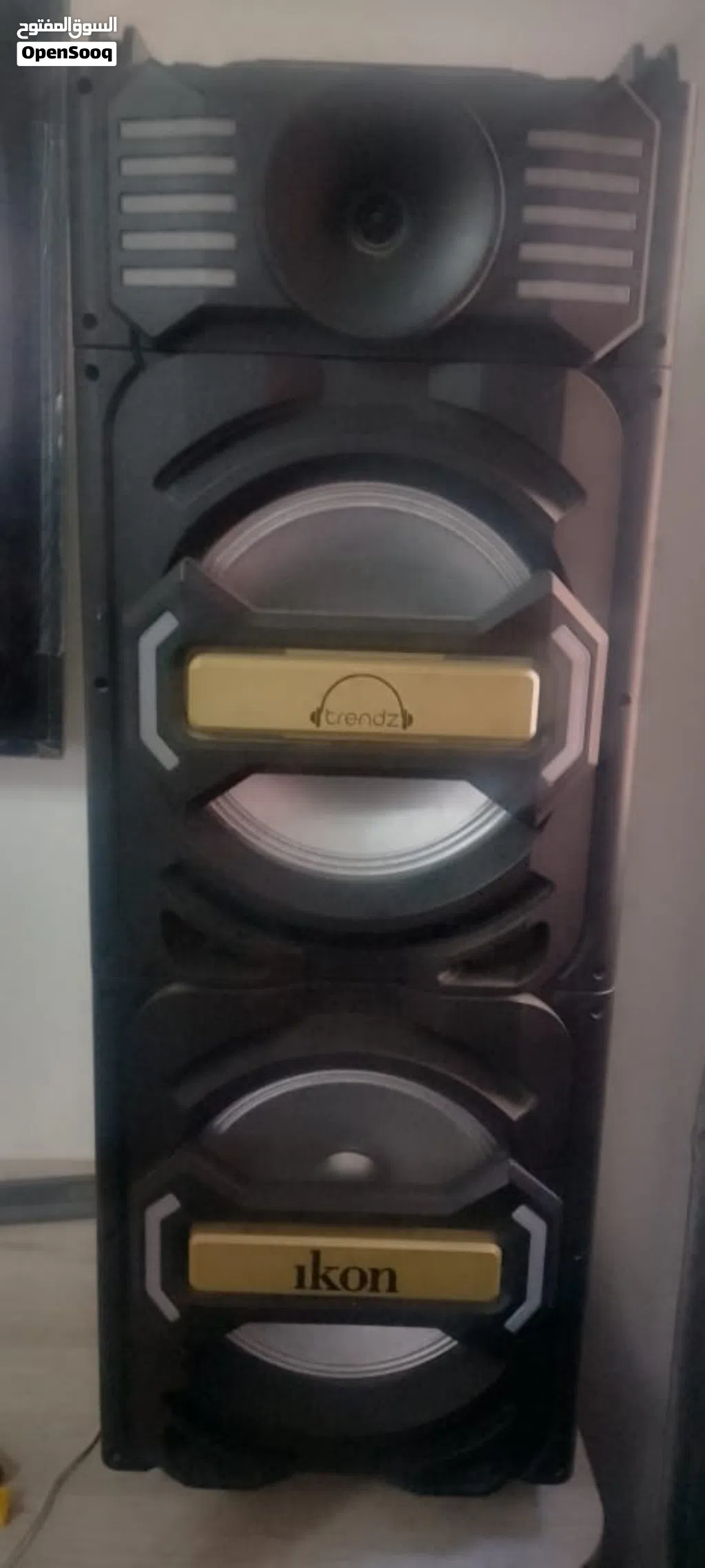 سماعات استيرو وتلفزيون