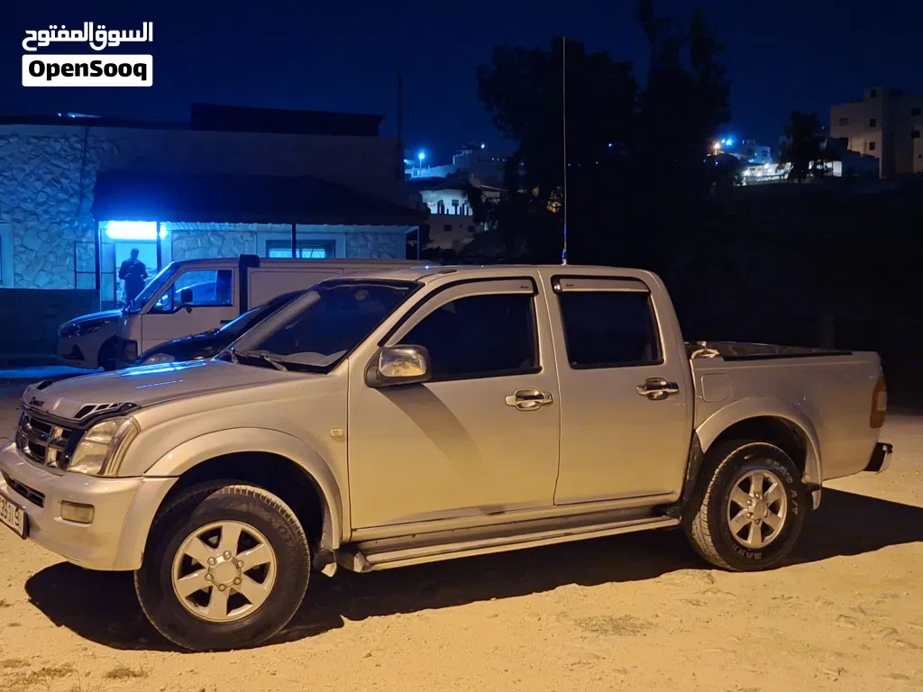 ايسوزو D-ماكس LS