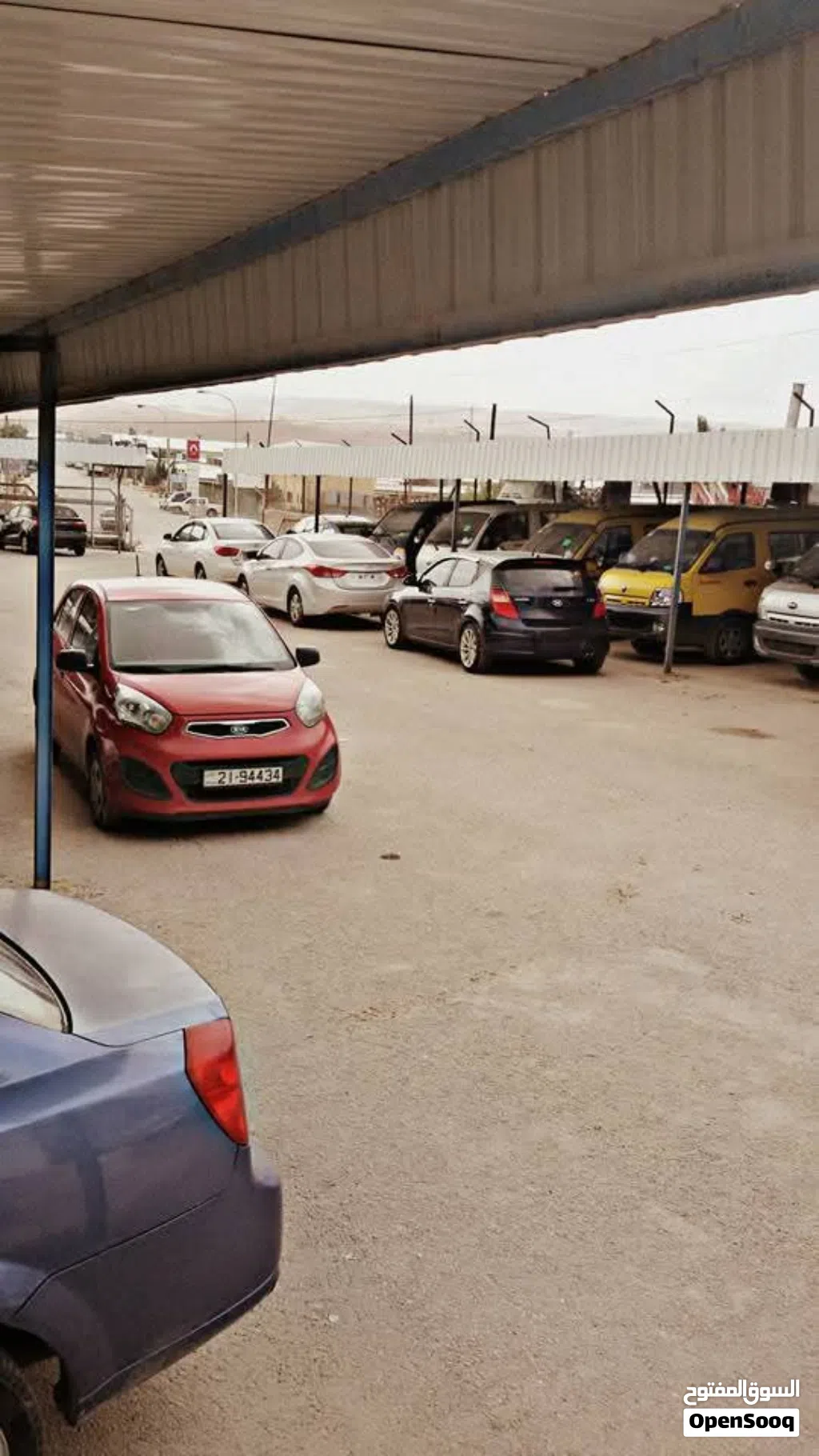 معرض سيارات