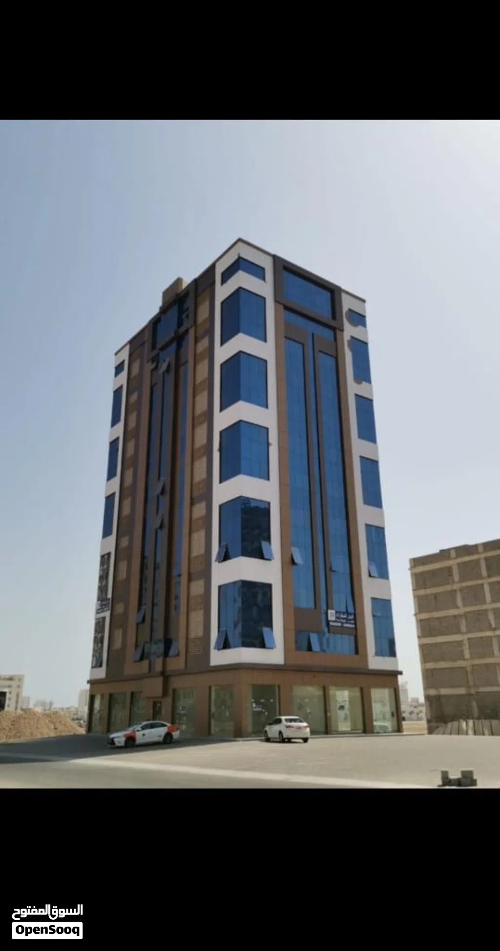 للإيجار شقة عائلية في المعبيلة الجنوبية خلف نيستو موقع مميز قريب من جميع الخدمات - Flat For Rent