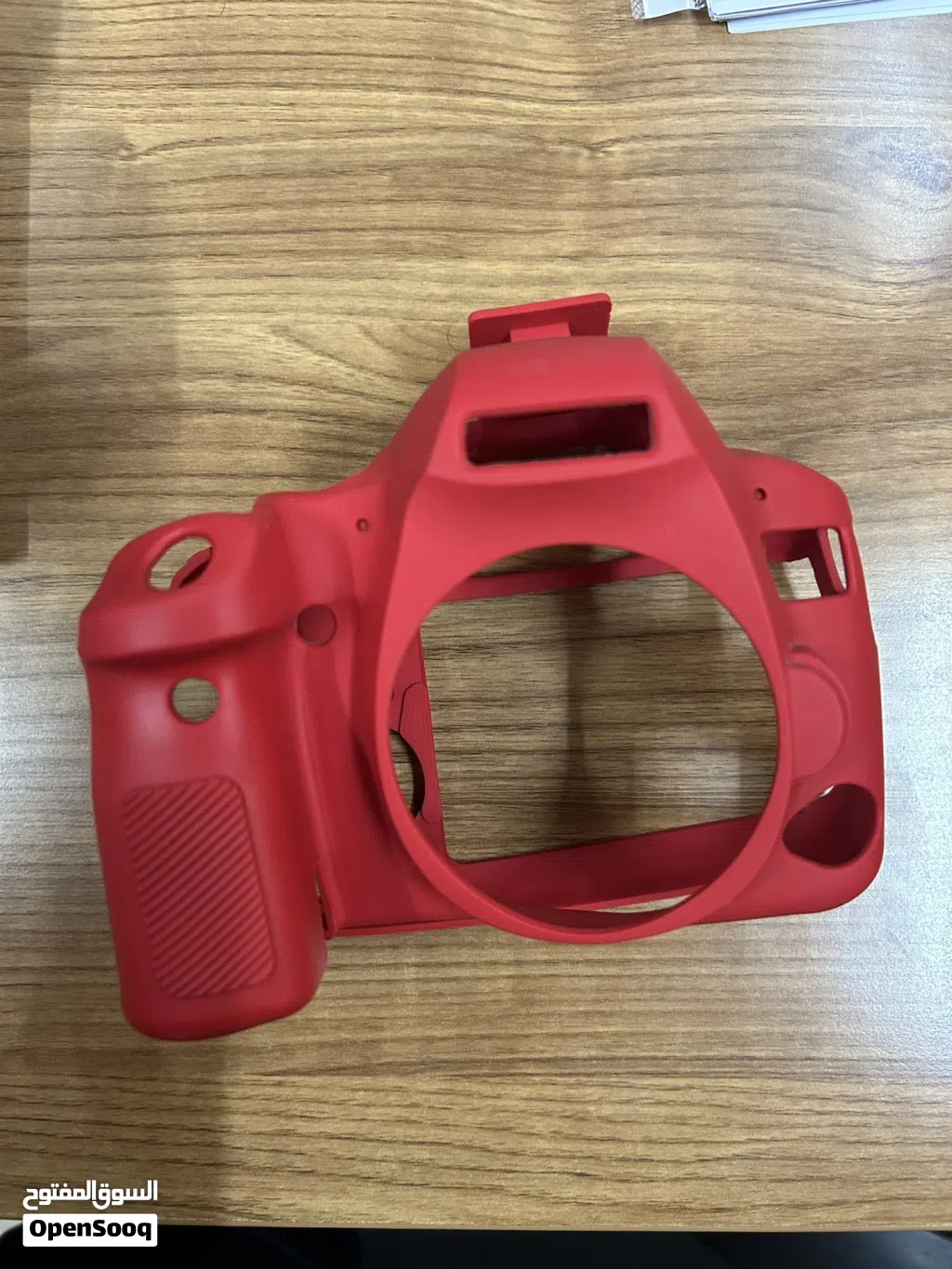 كفر سيليكون حمايه لكيمره كانون 6D mark 2 جودة ممتازة وجديد غير مستخدم ابدا