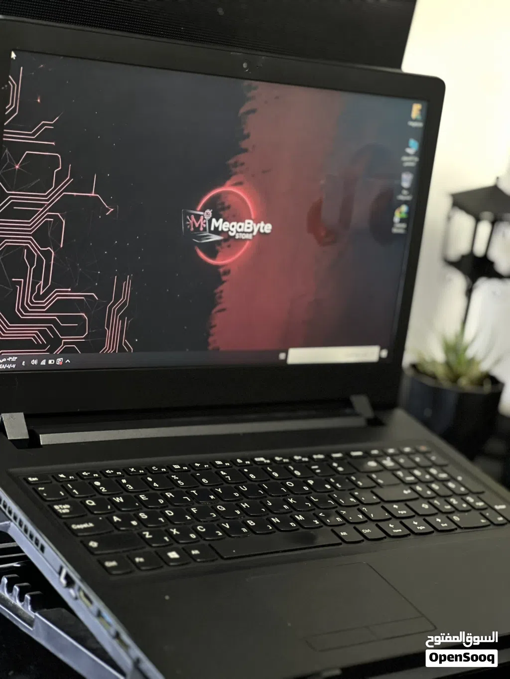 لابتوب لينوفو i5 (الجيل السادس) رام 12 GB وشاشة 15.6 مريح جداً وبحالة ممتازة وجاهز للاستخدام