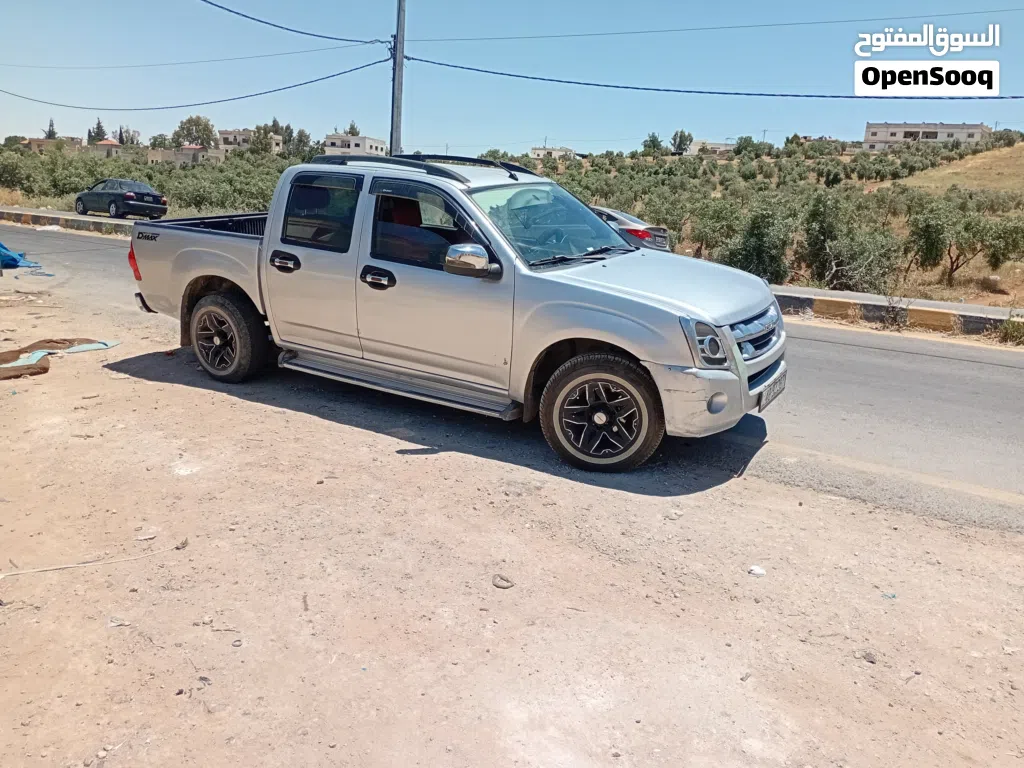 ايسوزو D-ماكس LS