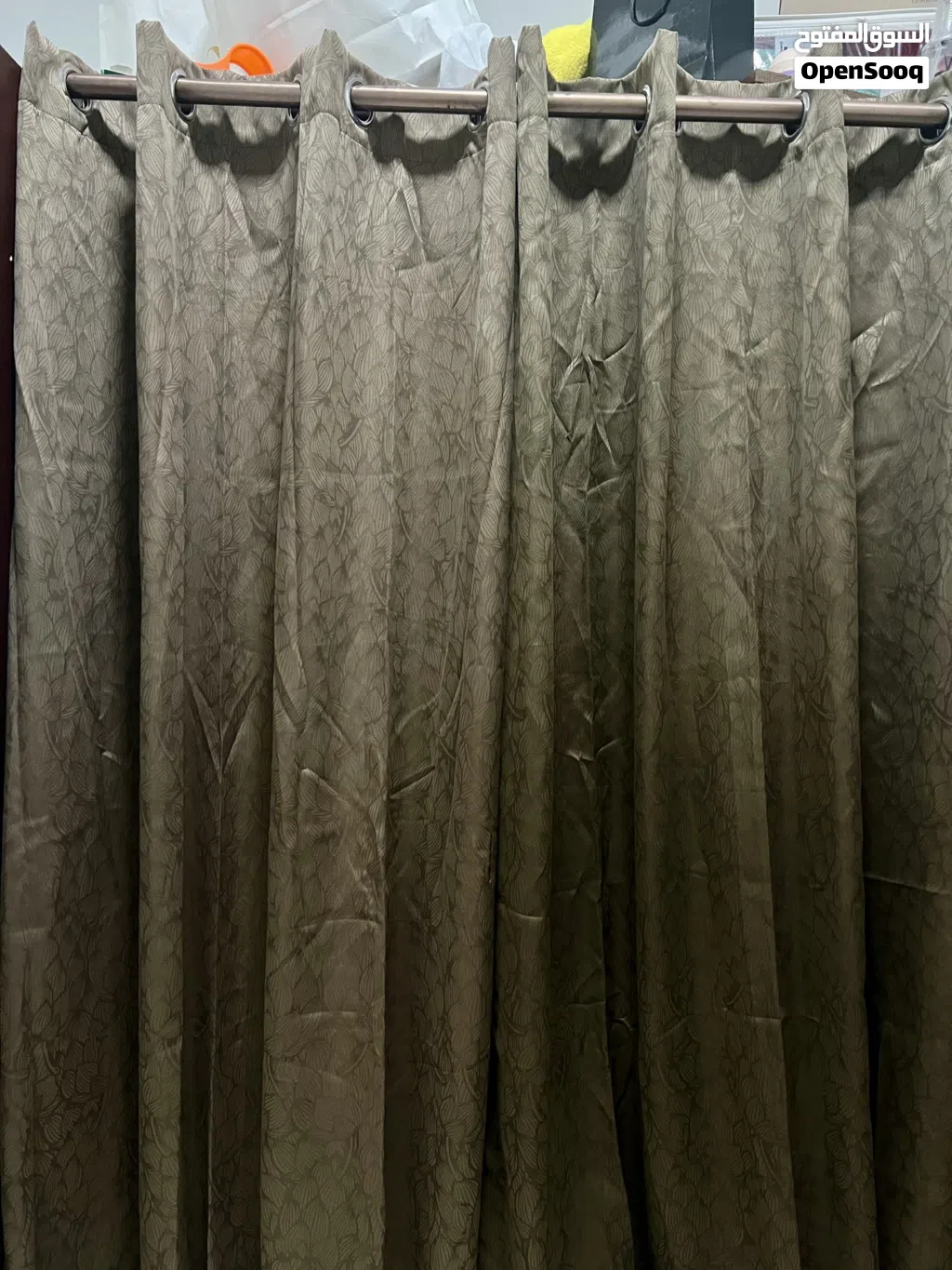 Curtain with Rode