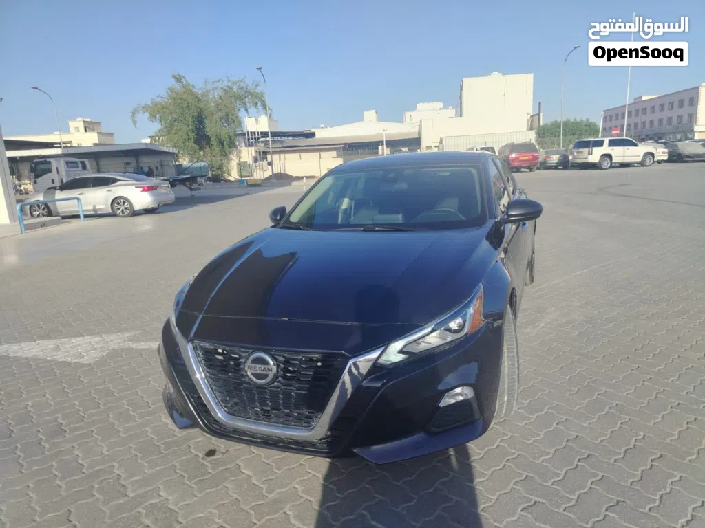 نيسان التيما SV