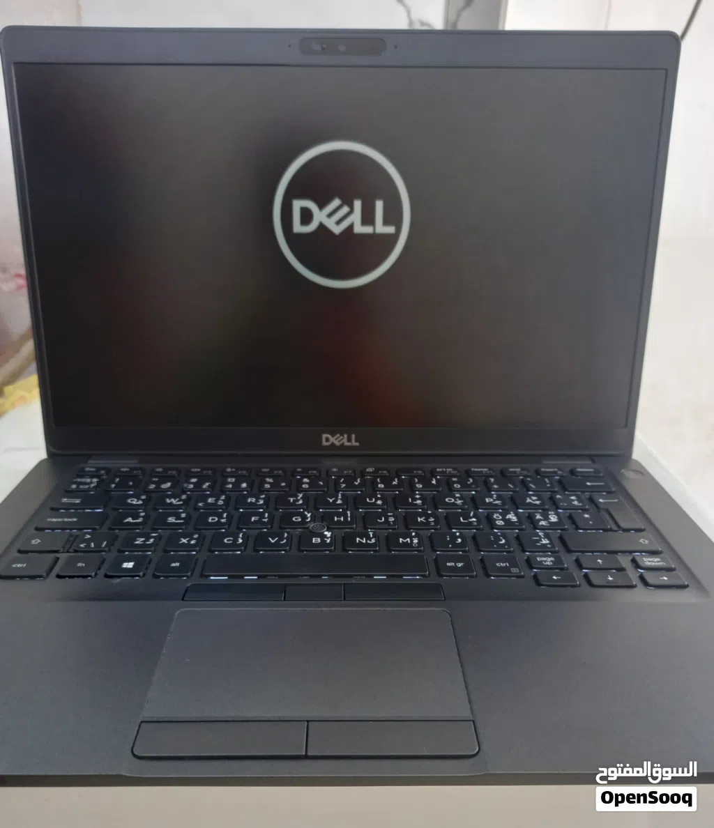 الجيل الثامن dell المعالج كور أي 5 الجيل 8 الهارد 256. ssd الرام 8