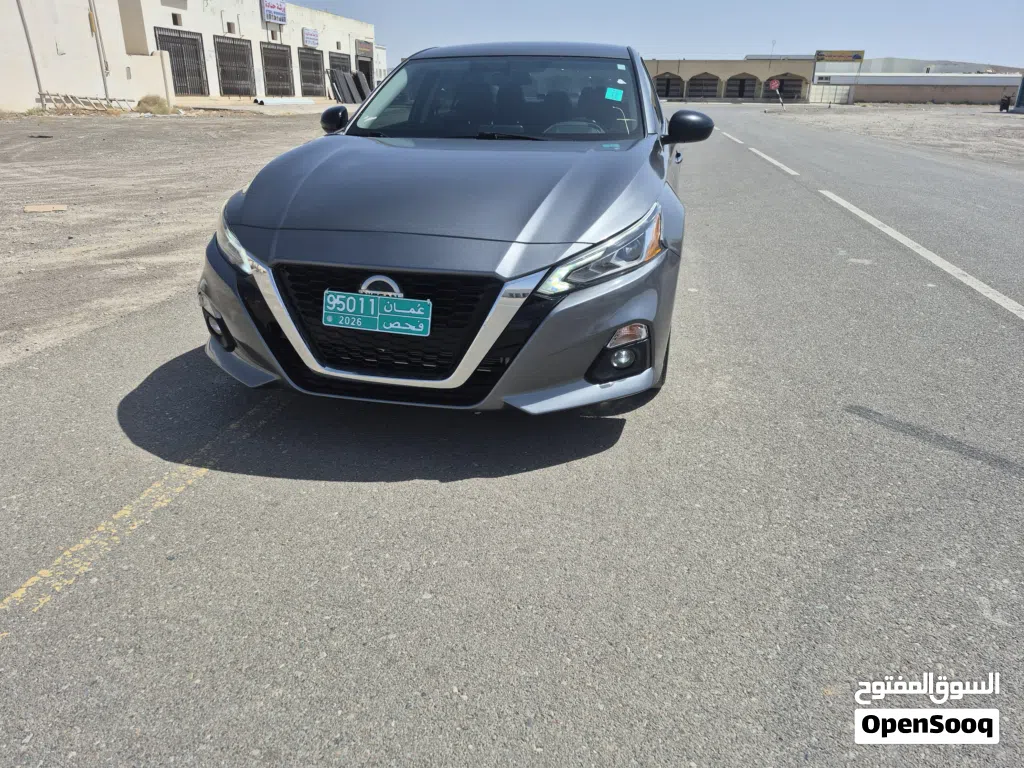 Nissan Altima SR