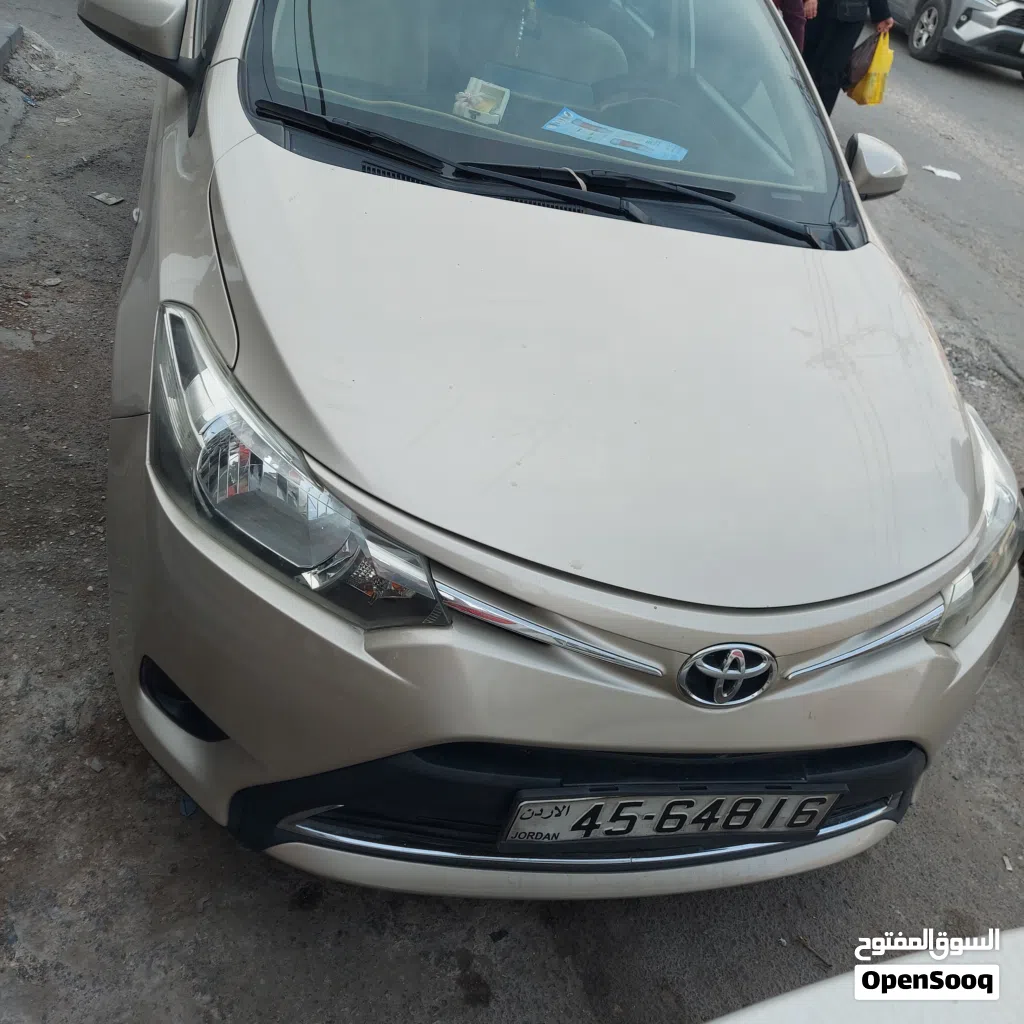 Toyota Yaris E