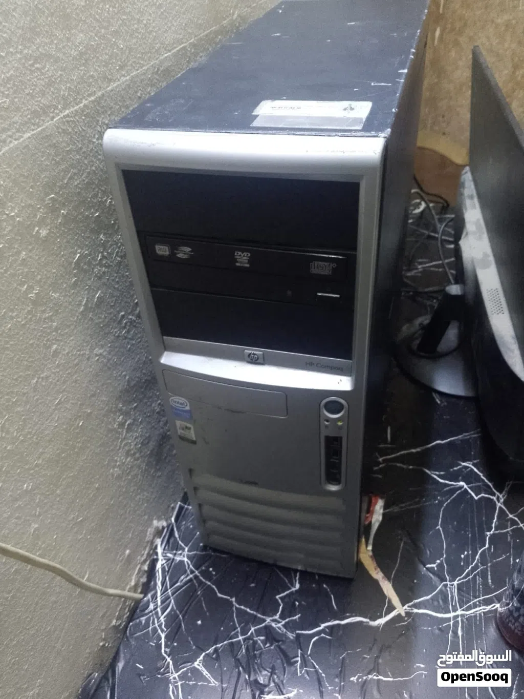 للبيع كيس كمبيوتر مكتبي HP Compaq معالج بلاتنيوم