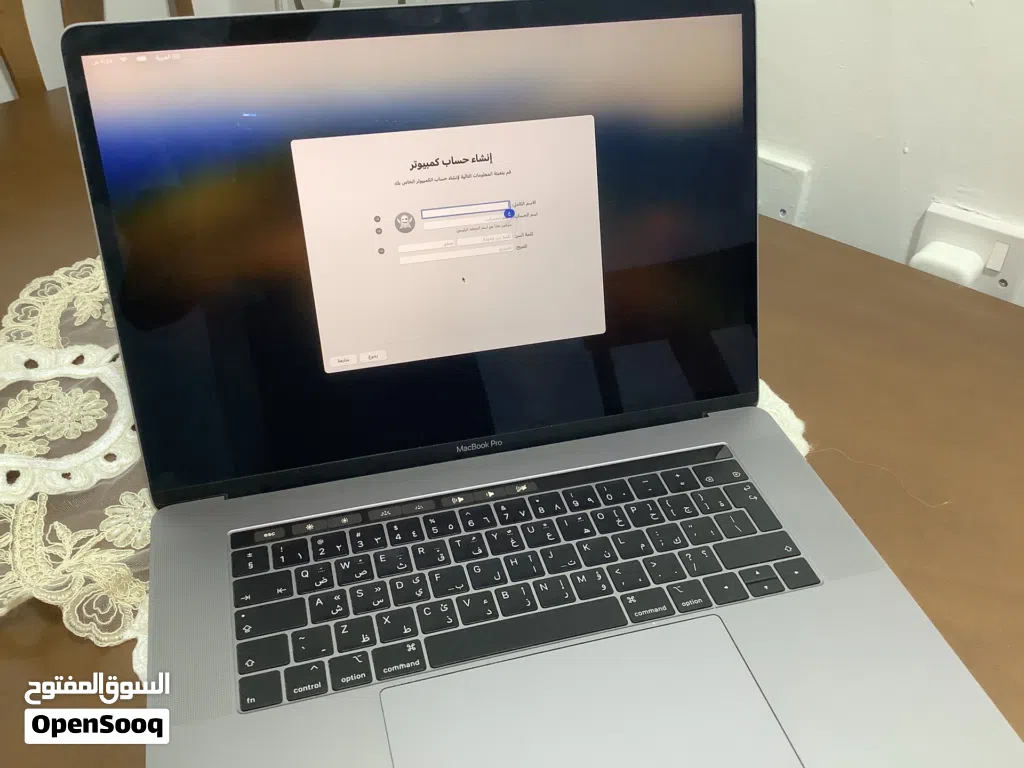 ماك بوك برو MacBook Pro مساحه 512 ذاكرة32 حجم الشاشة 156 استعمال خفيف جدا