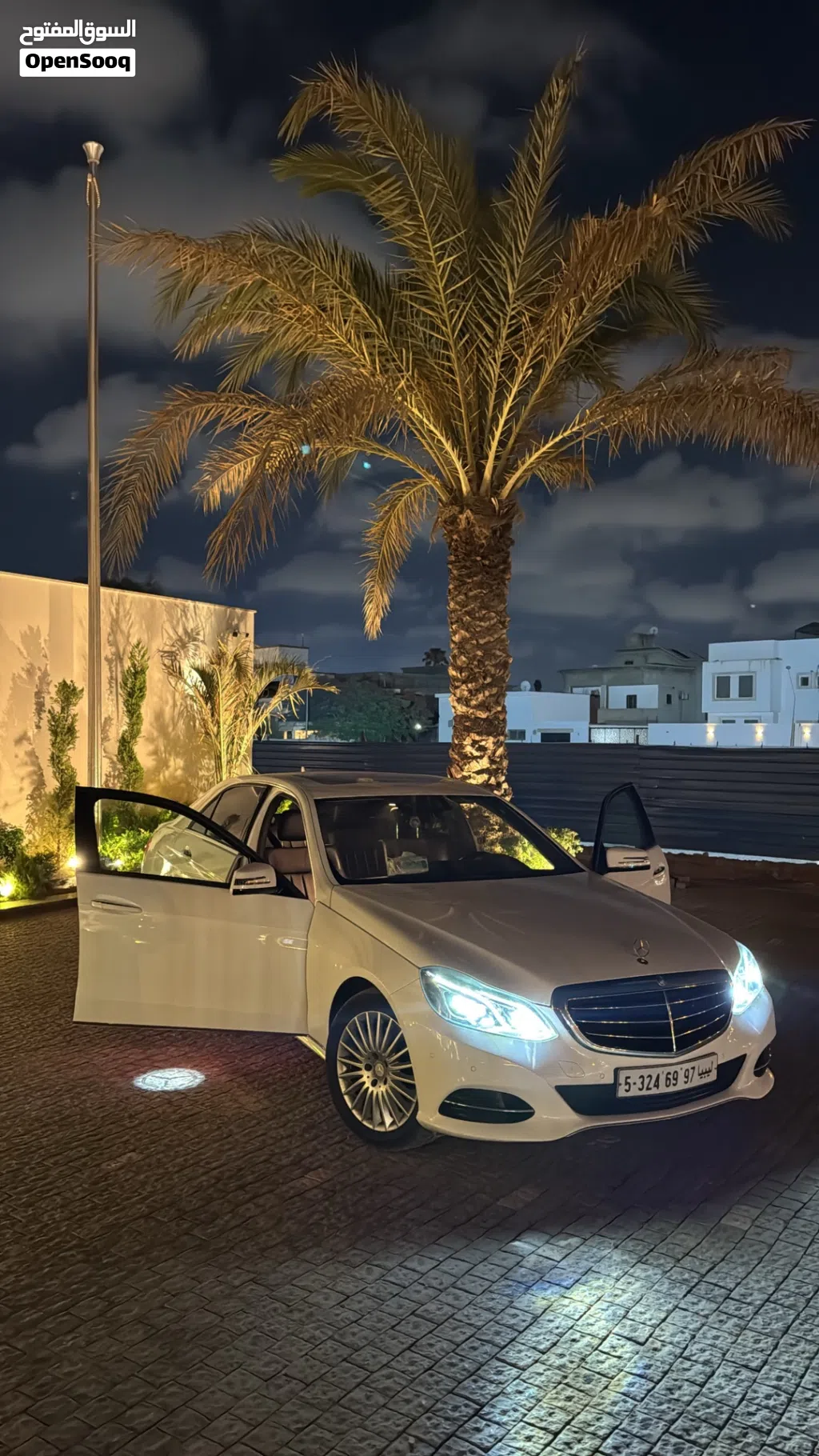 مرسيدس بنز الفئة-E E 300