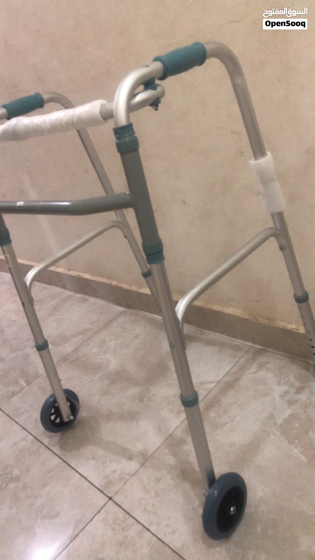 مشايه شبه جديده لكبار السن