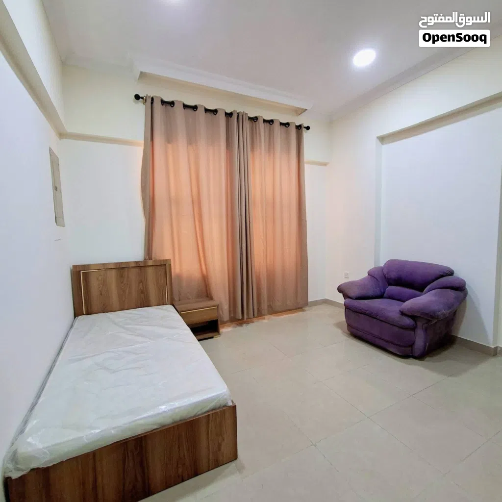 MALE EXECUTIVE BACHELOR FULLY FURNISHED ROOM