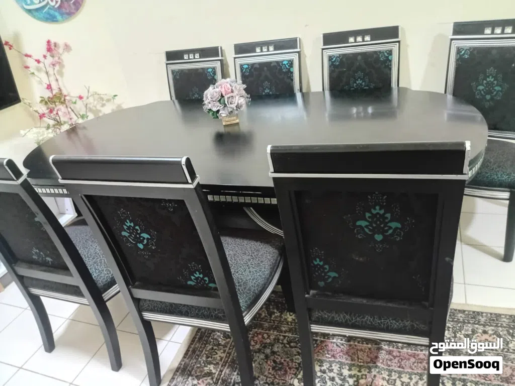طاولة طعام للبيع