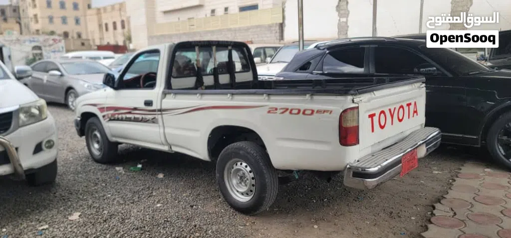 Toyota Hilux DLX