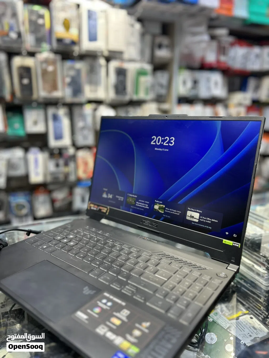 ASUS TUF GAMING i7-13th generation 16 gb ram ddr5 1tb nvme 4070 rtx 8 gb neat and clean