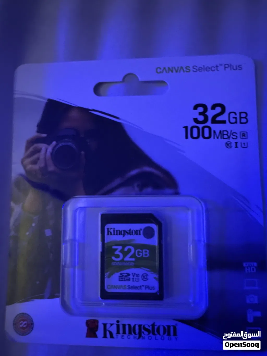 مساحة تخزين 32GB النوع kingston وعدسات لونين اصفر وبرتقالي