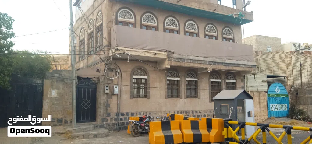 بيت للبيع مسلح أساس خمسة دور