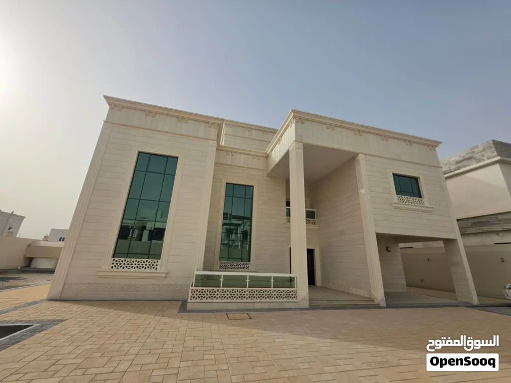 Luxury villa for rent in Al Shamkha city