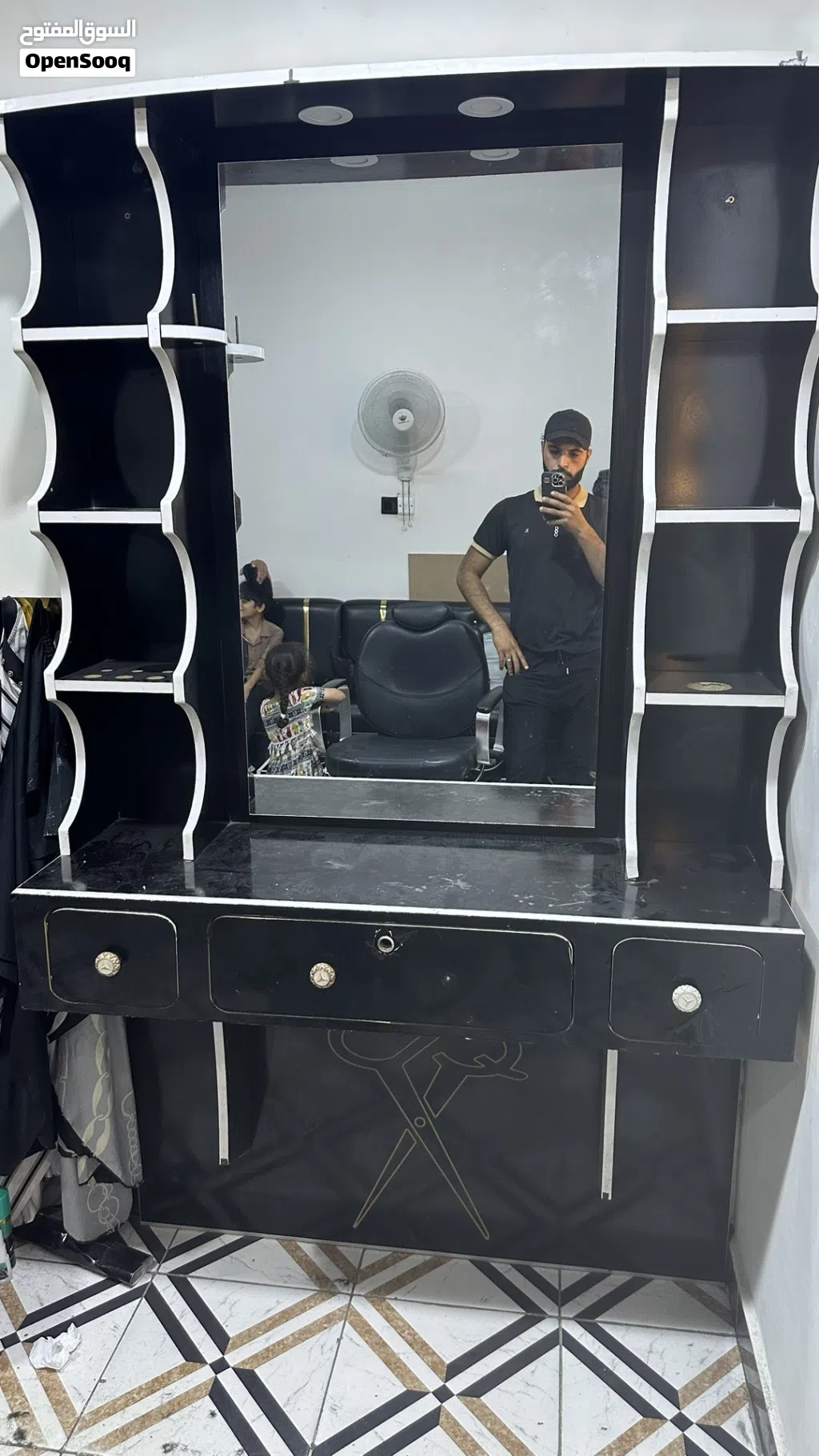 ميز مراية حلاقة للبيع