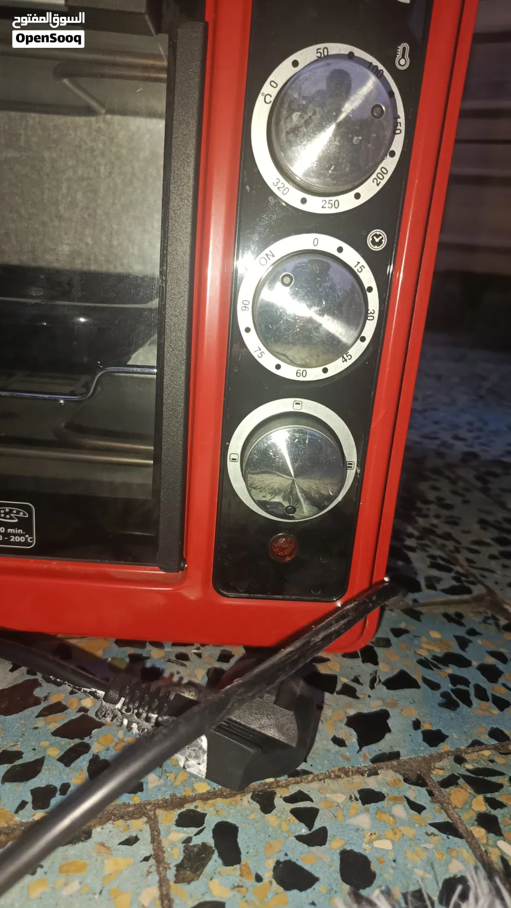 اوفن احمر جديد