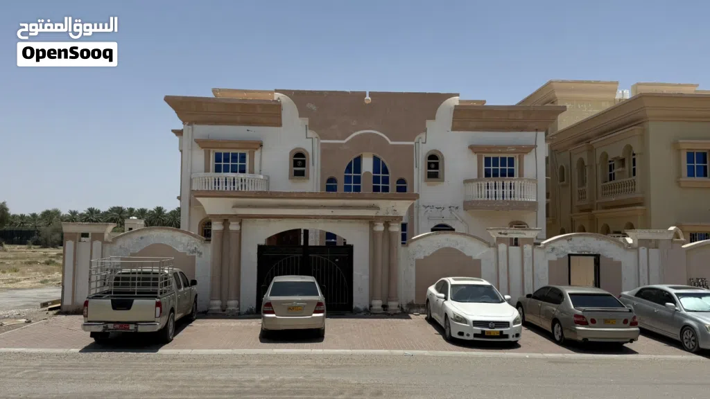 بناية للبيع من المالك مباشرة في البريمي (حماسة)