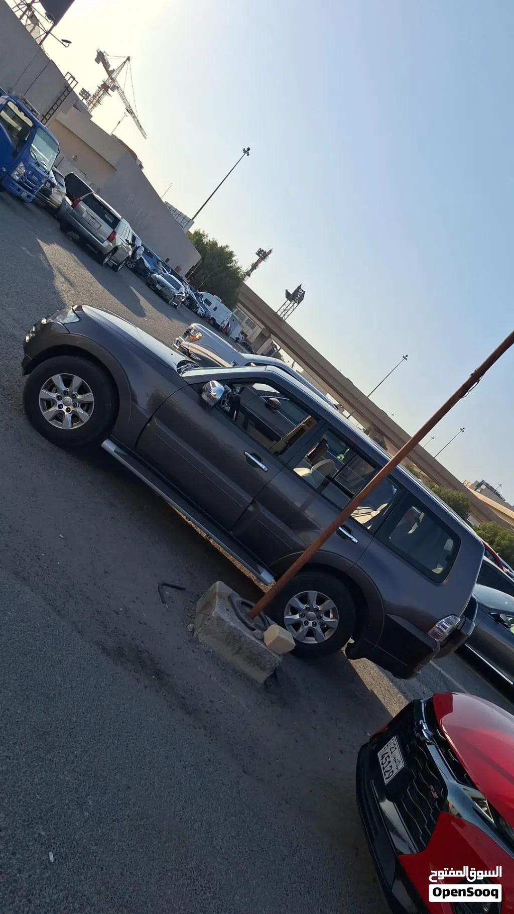 ميتسوبيشي باجيرو GLS