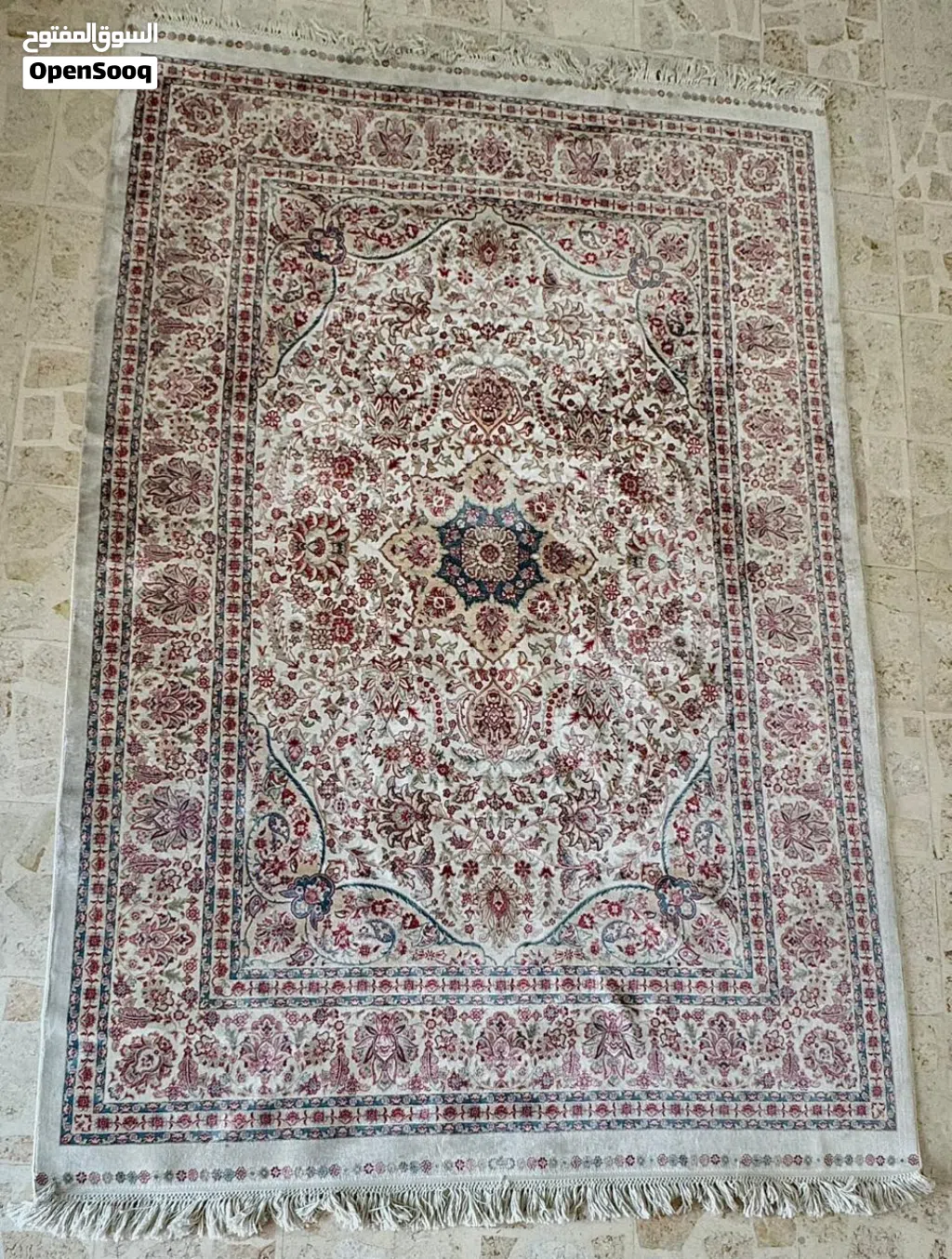 سجاد بحاله ممتازه للبيع