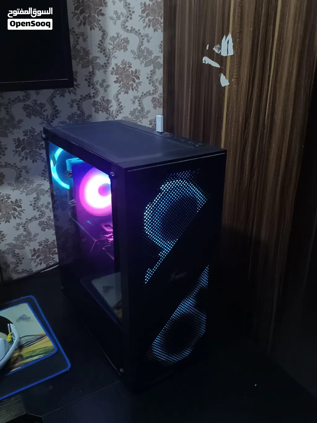 RTX 5070 OC 3X FANS WHITE VERSION with i5 12400f 32gb ram ddr4 مع شاشتين 2k 180fps وسماعة استرو 50