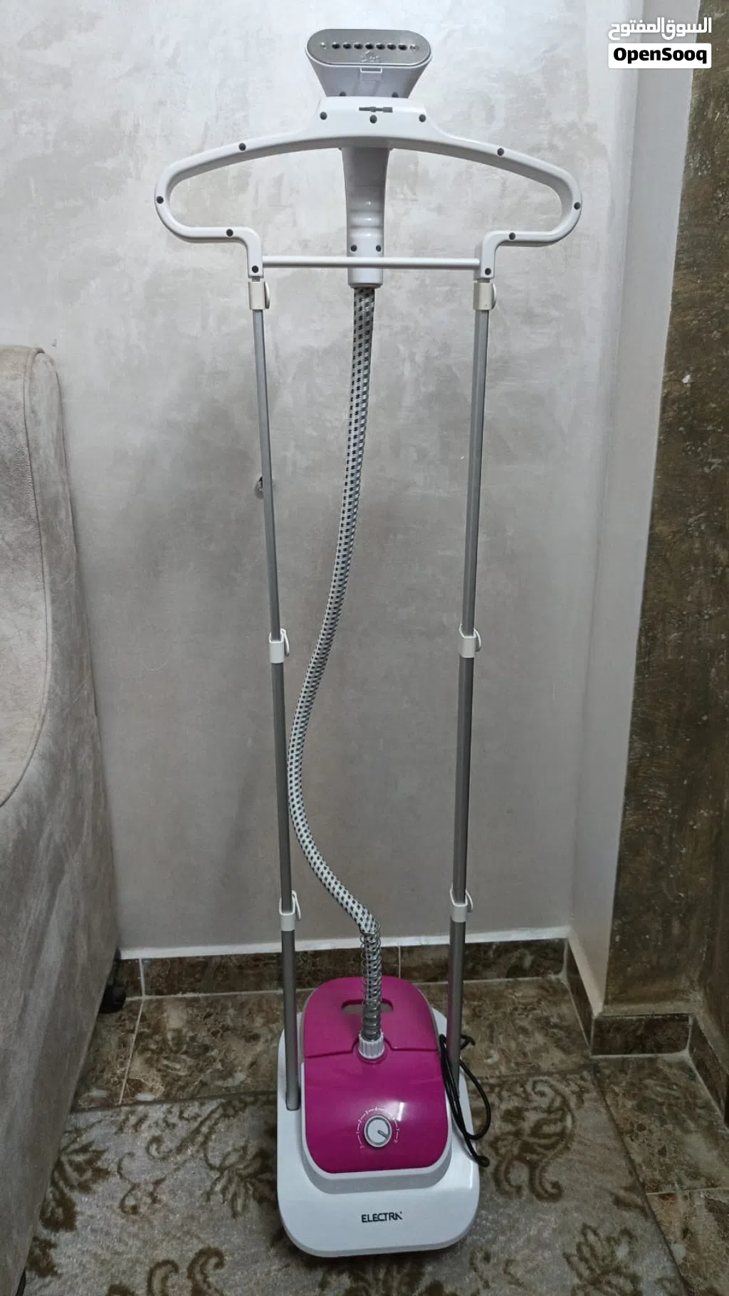 للبيع ستيمر ملابس عامودي ELECTRI جديد لم يُستخدم أبداً.