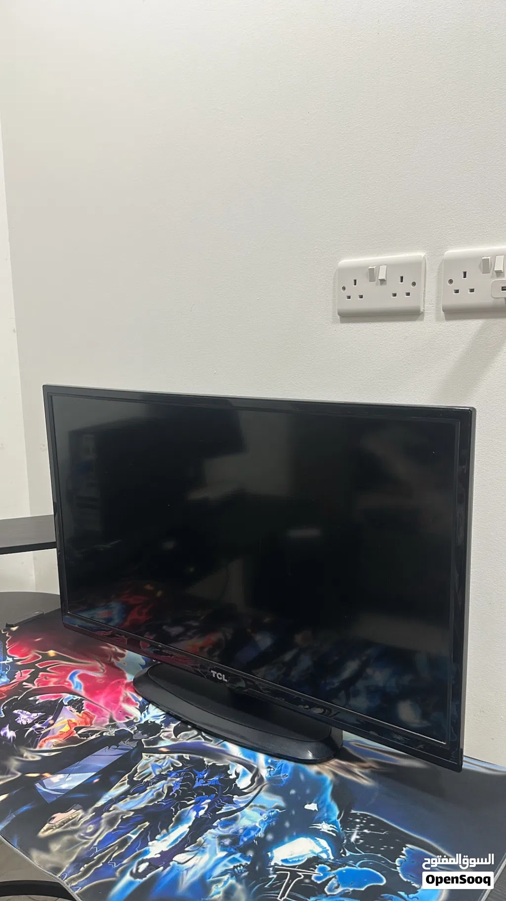 شاشة TCL ممتازه جدا للبيع بسعر حلو