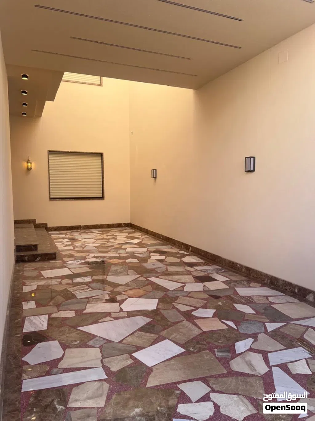 2فلل دورين مفصولات تشطيب حديث للبيع،مساحة الارض لكل فيلا 270متر المسقوف الإجمالي للدورين 460مترلكل ف