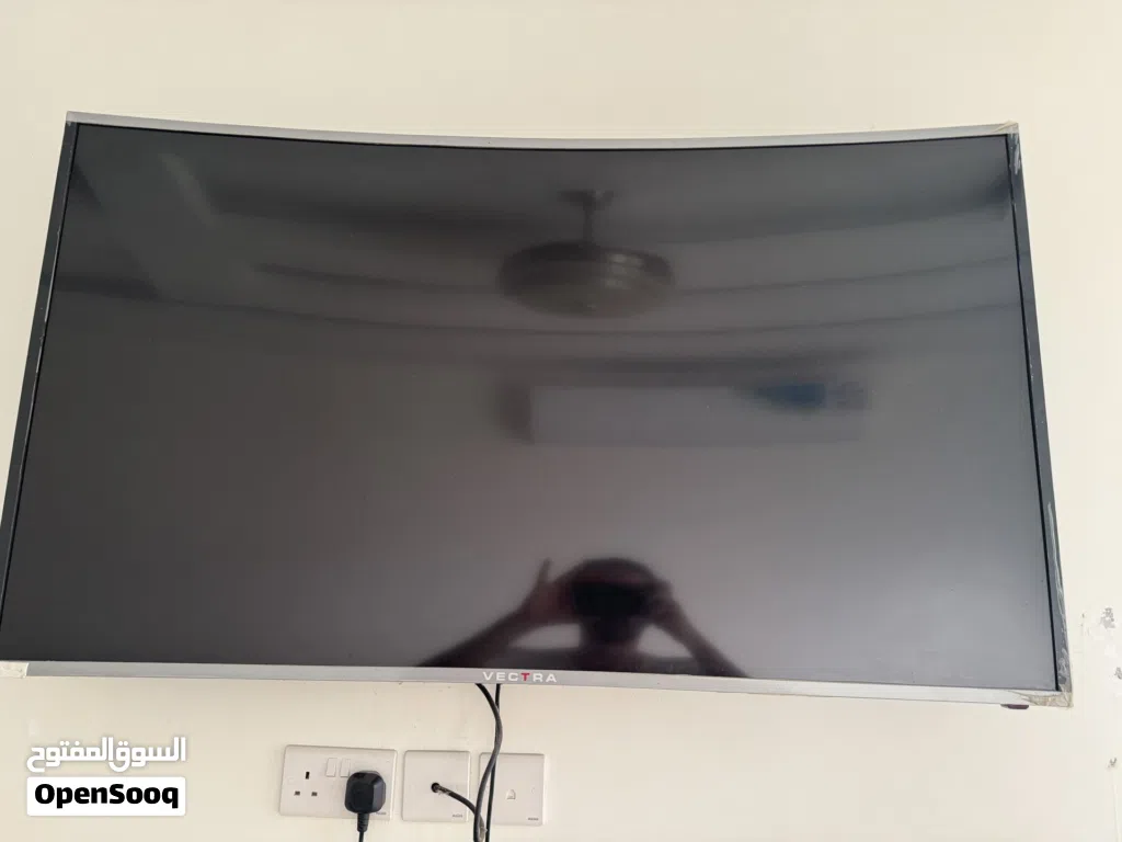 للبيع تلفزيون بسعر ممتاز