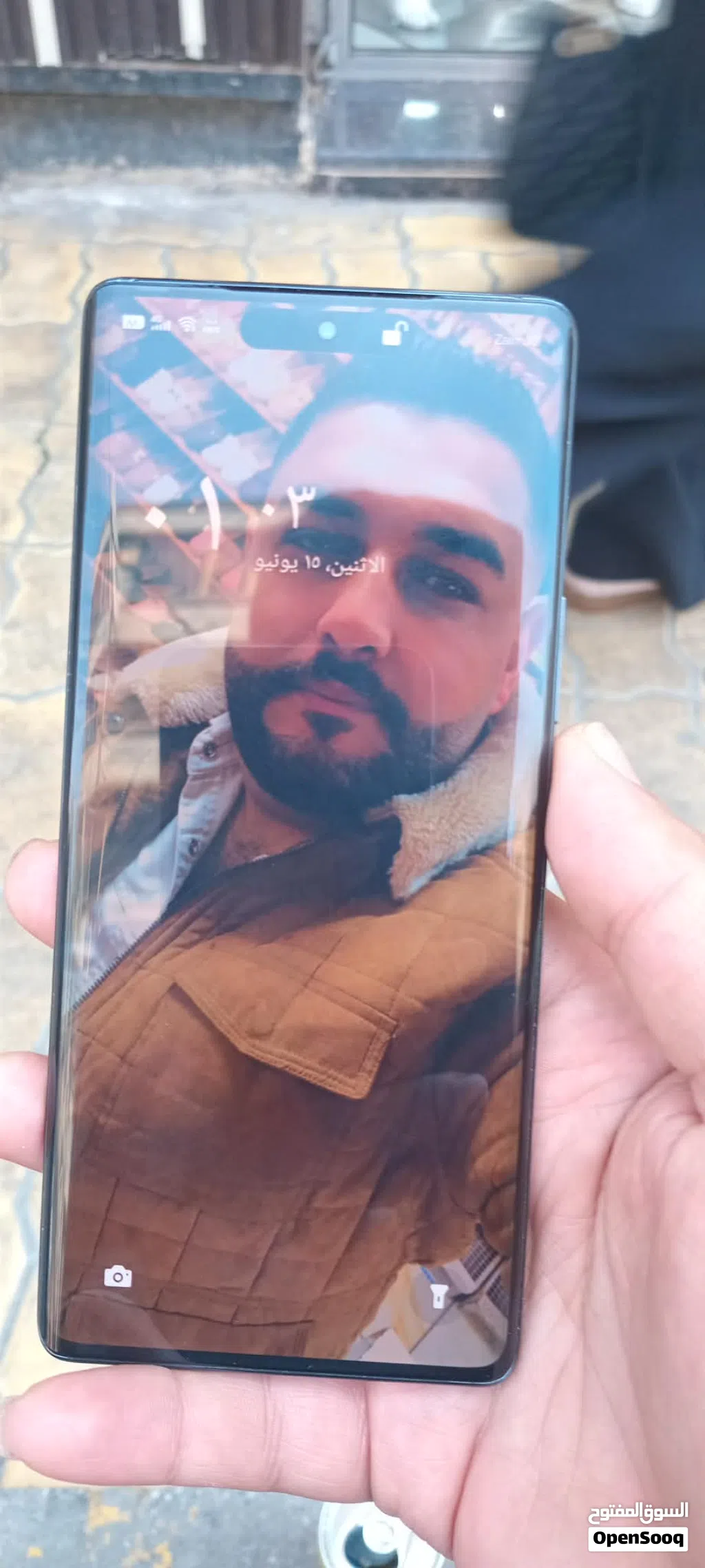 Infinix Zero 40 5G 512GB رام 12+12 أزرق كاميرا 108MP تصوير 4K مع كامل الأغراض بحالة ممتازة