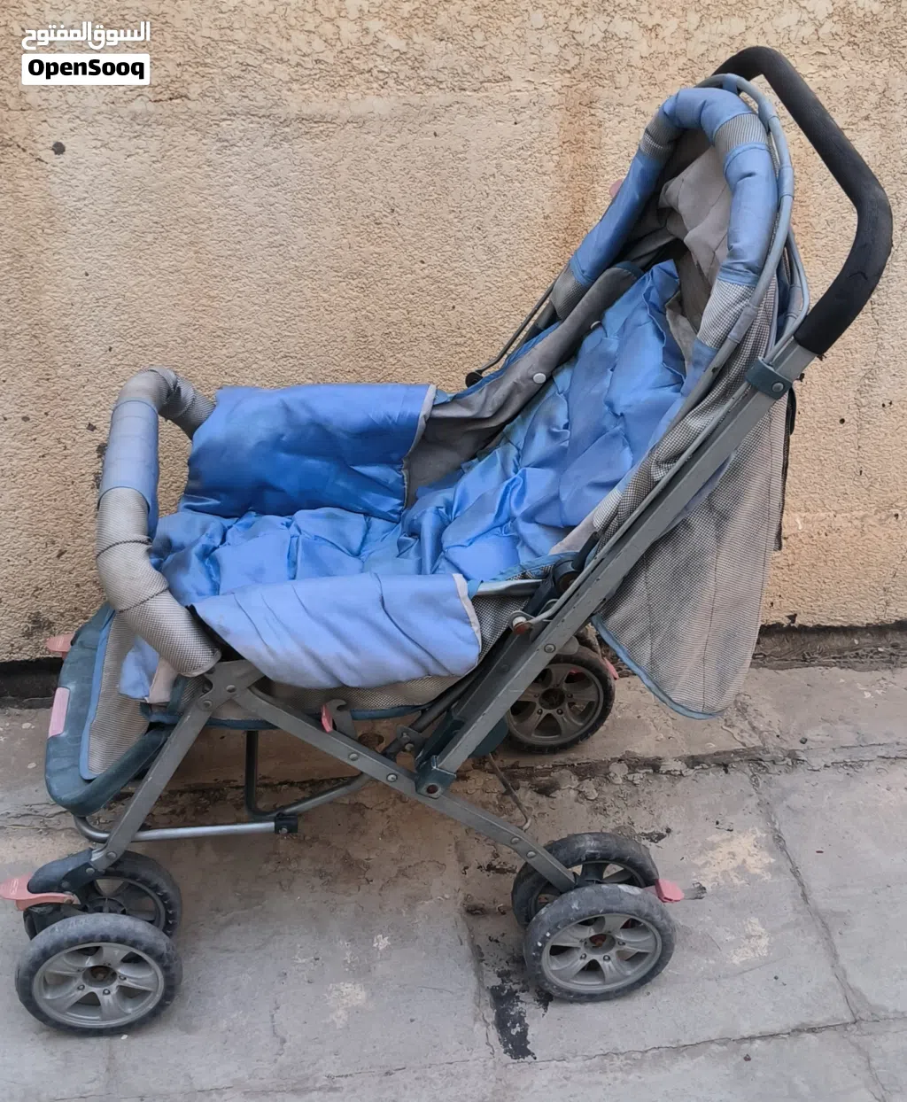 عربانة طفل نظيفة للبيع