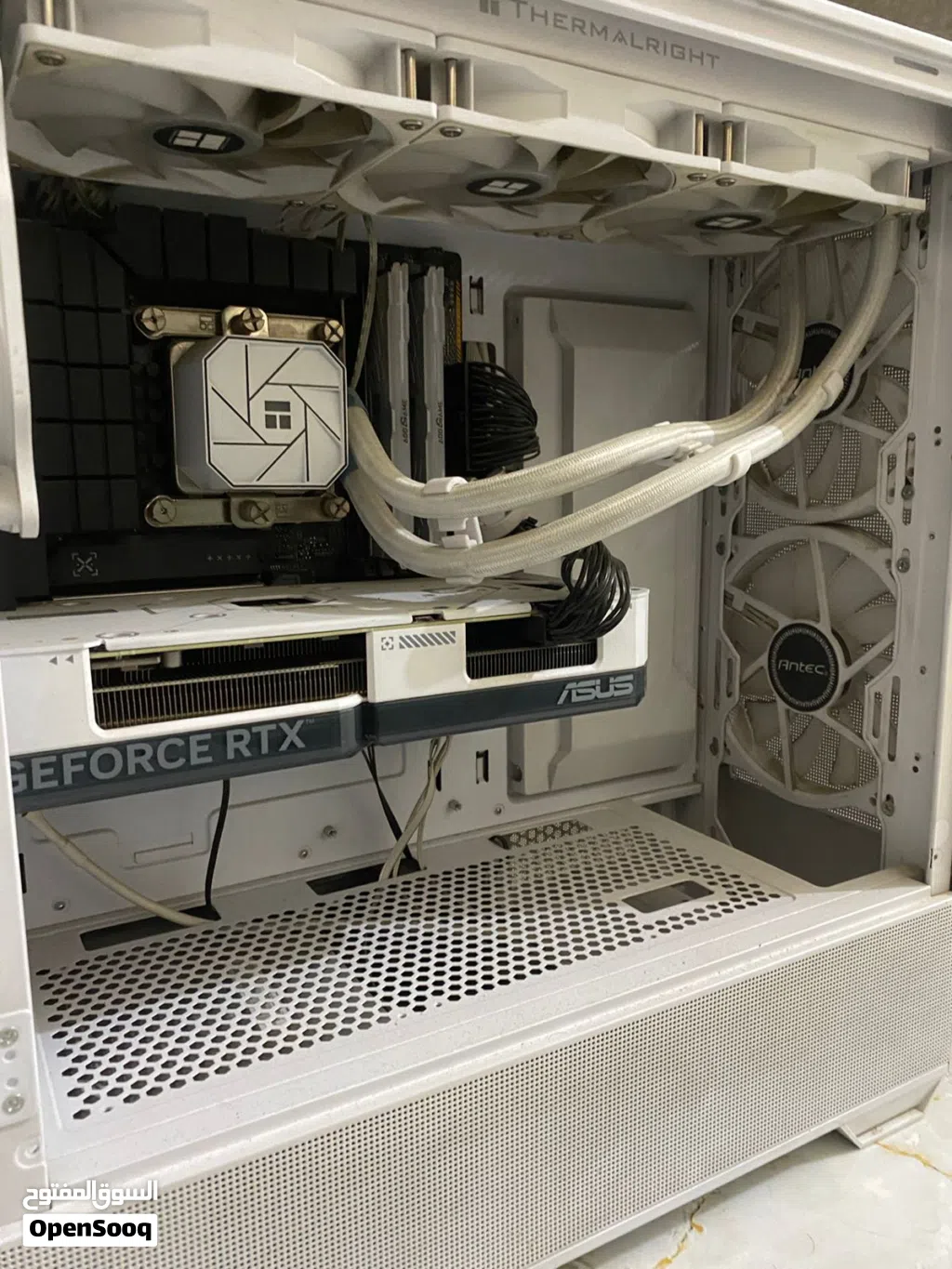pc للبيع بحاله جيدا جدا مواصفات قويه مستعمل استعمال بسيط طبيعي