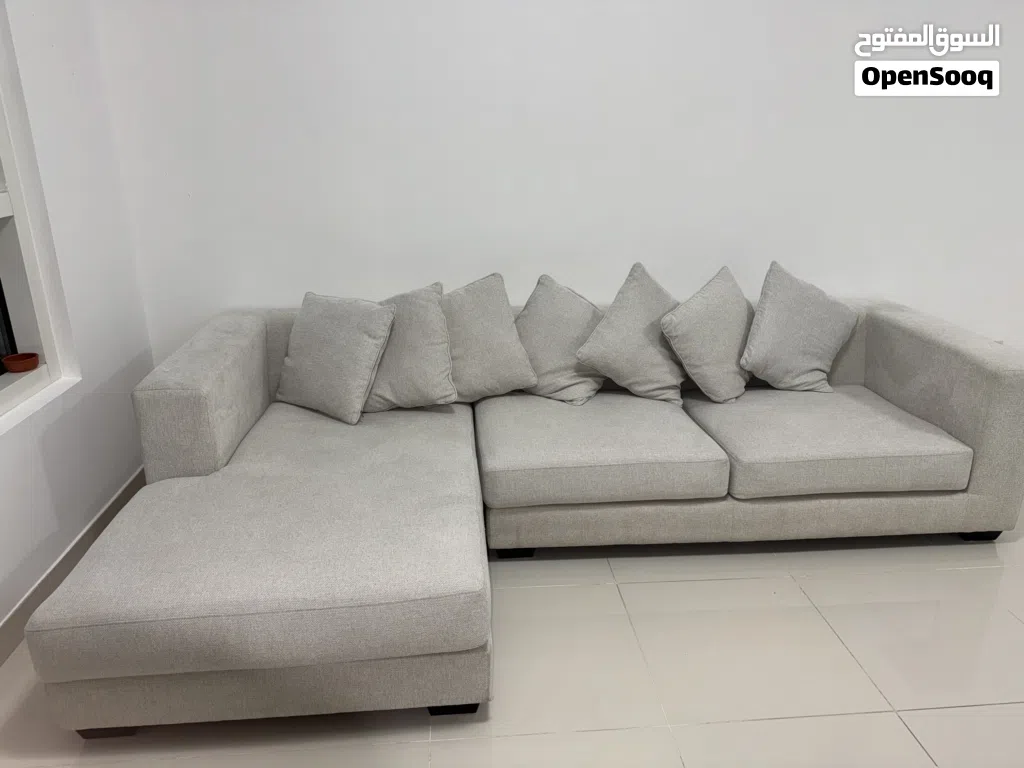 Sofa from home center لساتها جديدة