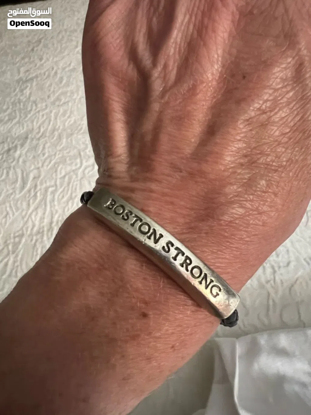 سوار BOSTON STRONG – رمز الإرادة والأمل